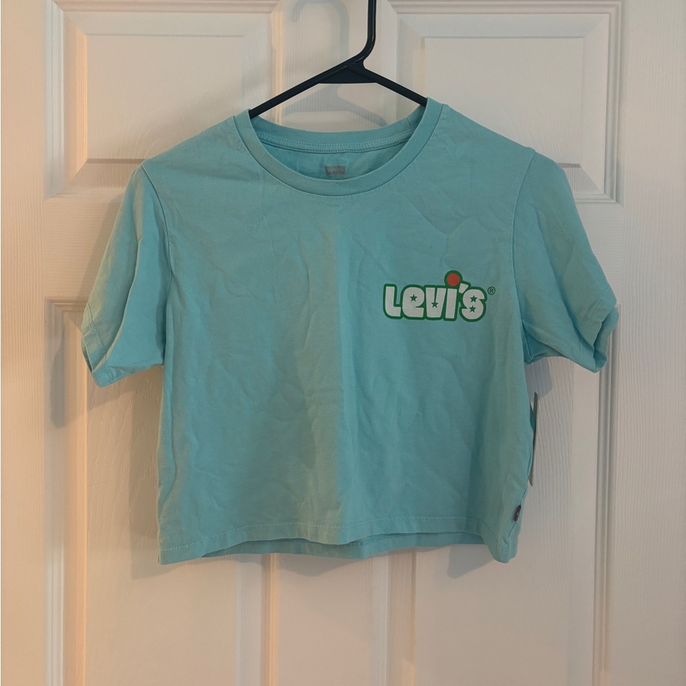 🩵🆕 NWT Levi's Crop Top 🩵